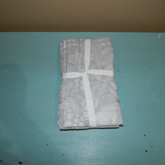 Williams Sonoma Frutta Jacquard Dinner Napkins Set of 4 - Picture 2 of 3